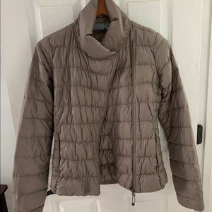 Athleta Downalicious Down jacket Sz XXS Taupe